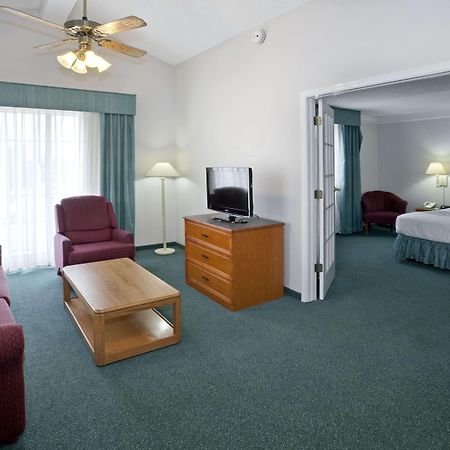 La Quinta Inn By Wyndham Omaha West Экстерьер фото