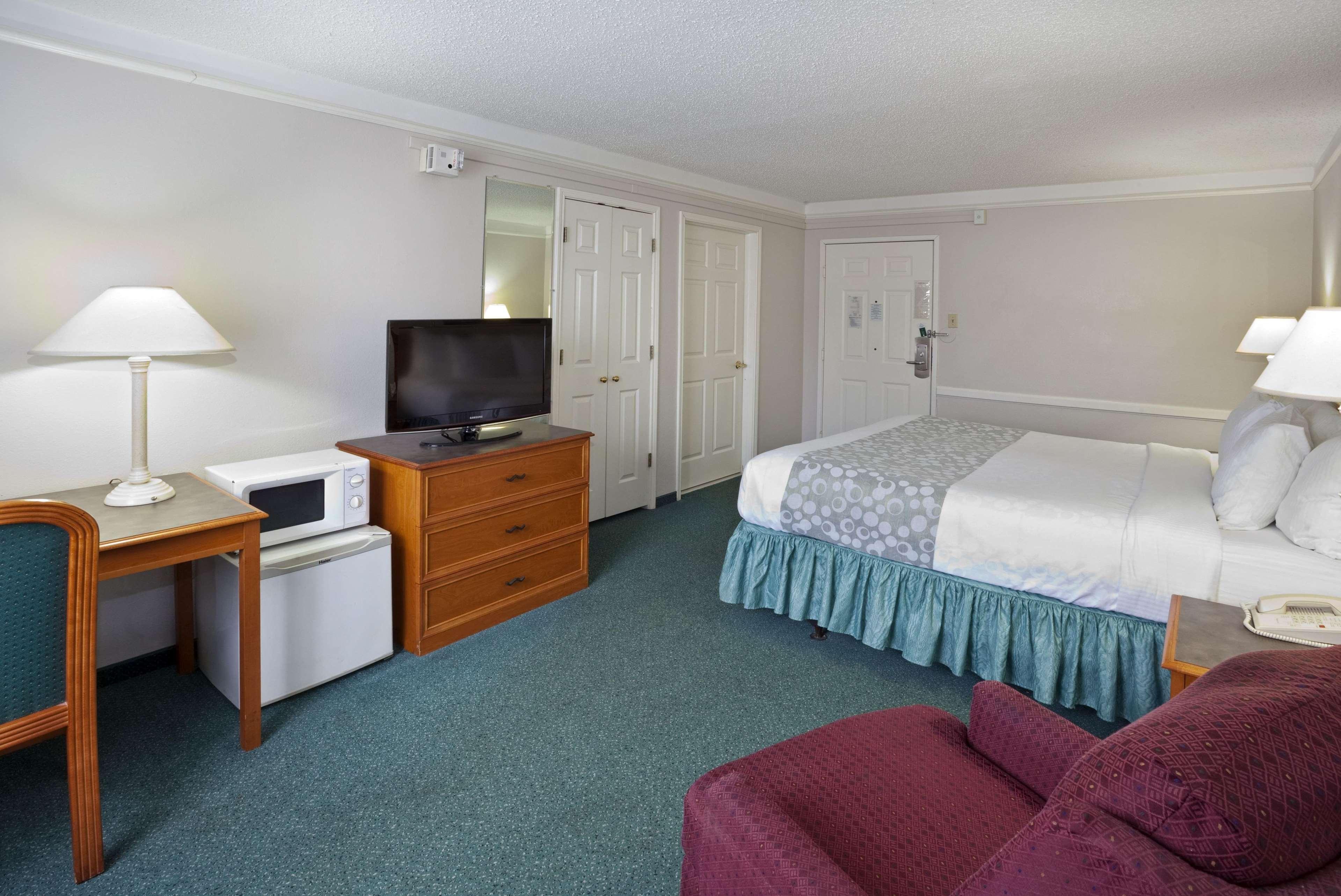 La Quinta Inn By Wyndham Omaha West Экстерьер фото