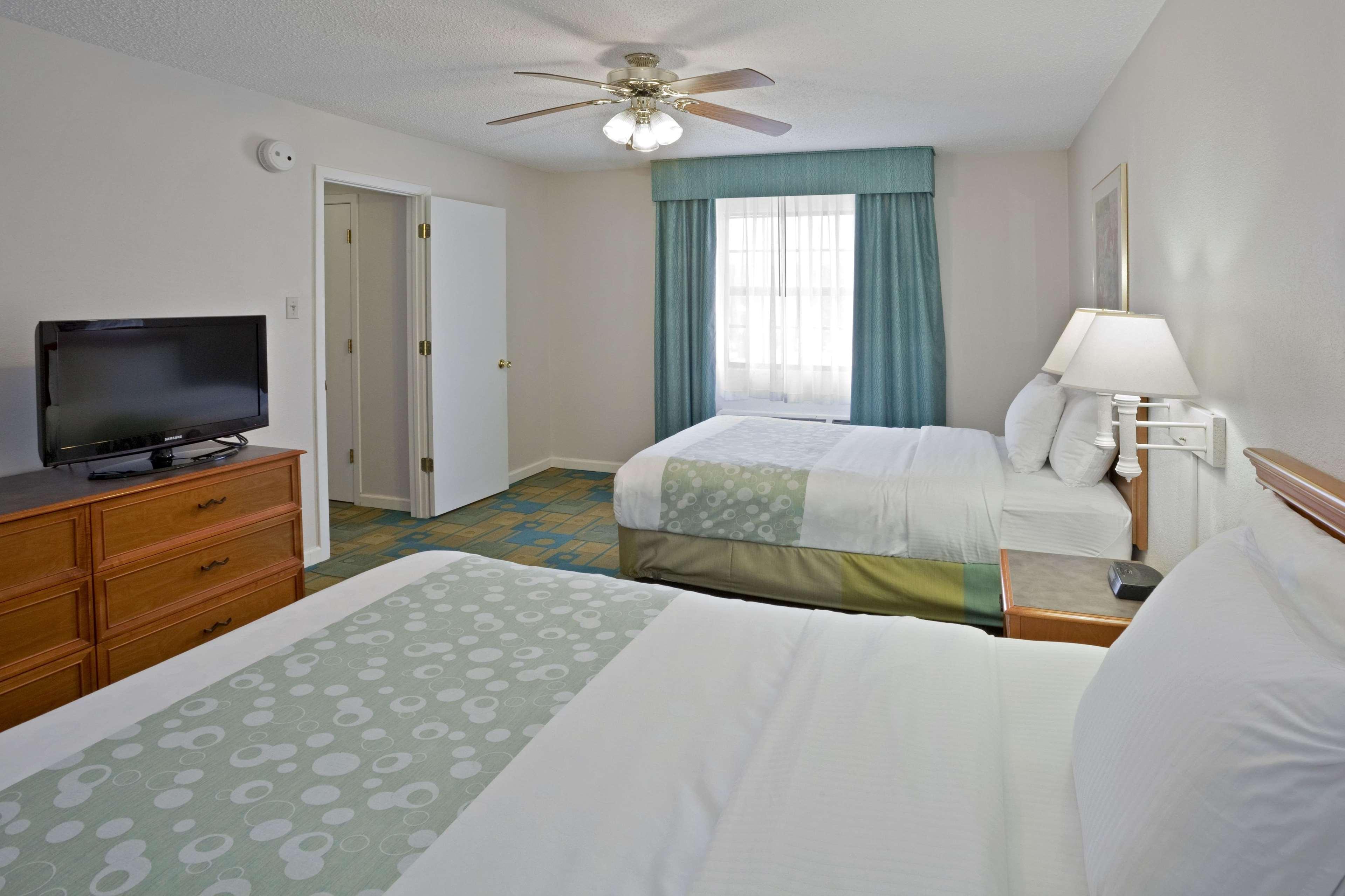 La Quinta Inn By Wyndham Omaha West Экстерьер фото