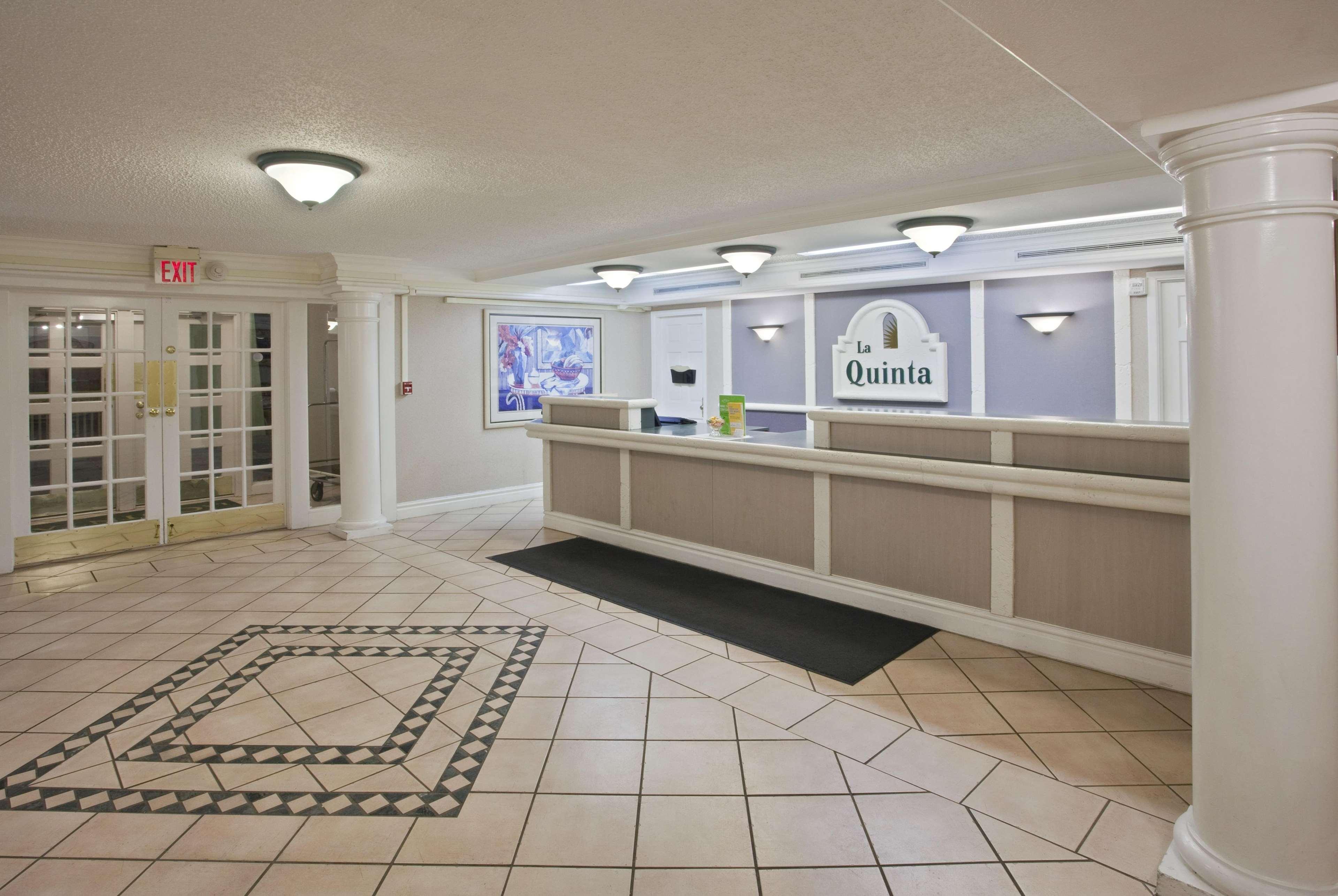 La Quinta Inn By Wyndham Omaha West Экстерьер фото