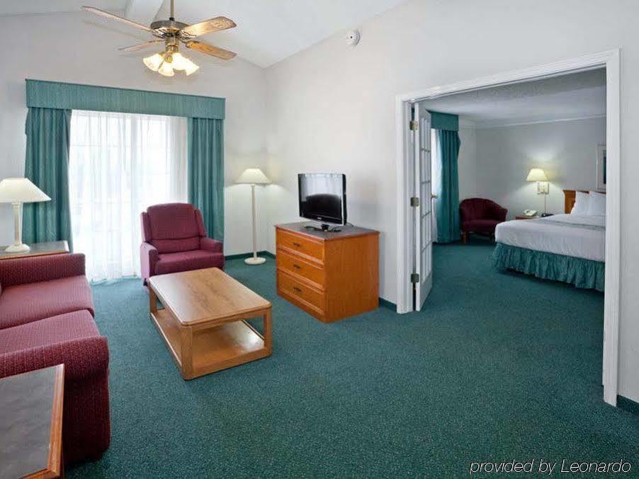 La Quinta Inn By Wyndham Omaha West Экстерьер фото